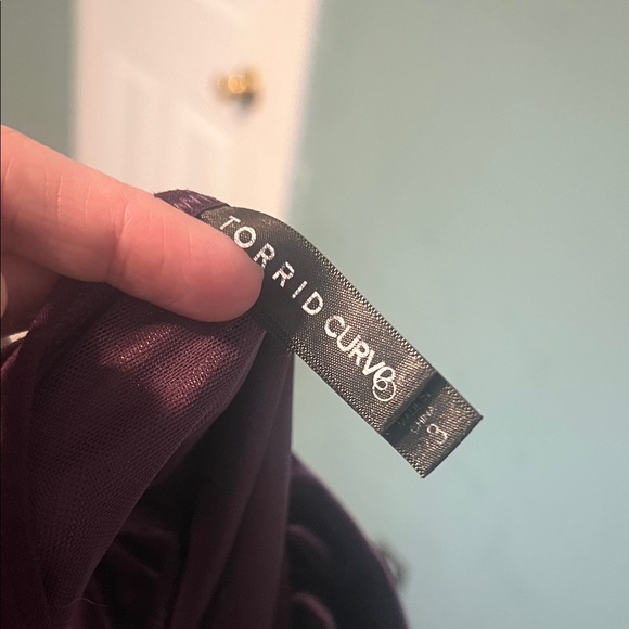 torrid Velvet Purple Sleepwear Set Top 3X, Bottoms 2X - Picture 4 of 4